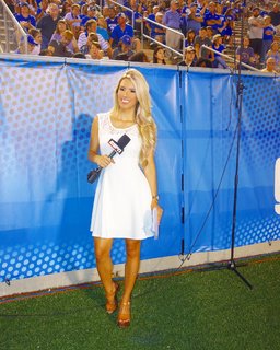 Sara Cardona feet photo 9