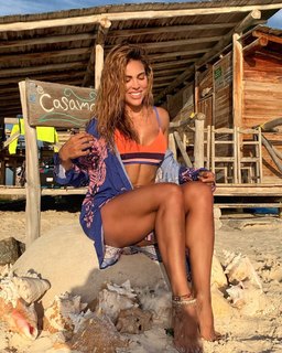 Sara Corrales feet photo 1