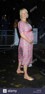 Sara Cox feet photo 7