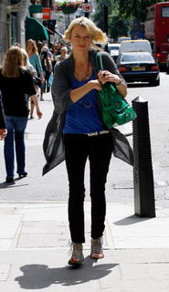 Sara Cox feet photo 16