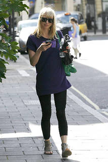 Sara Cox feet photo 13