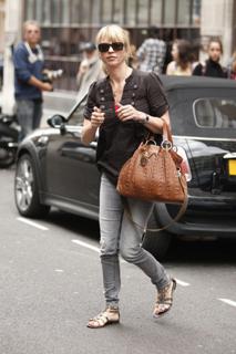 Sara Cox feet photo 14