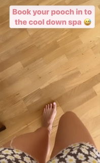 Sara Cox feet photo 4