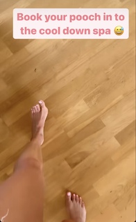 Sara Cox feet photo 3