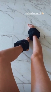Sara Croce feet photo 7