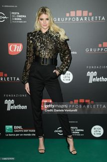 Sara Croce feet photo 8