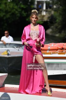 Sara Croce feet photo 6