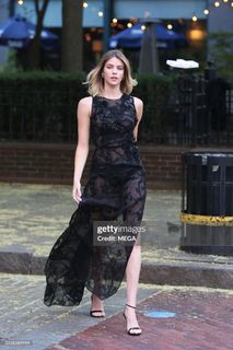Sara Croce feet photo 5
