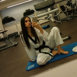 Sara Damnjanovic feet photo 9
