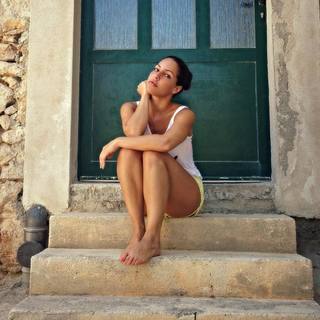 Sara Dastjani feet photo 15