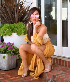 Sara Dastjani feet photo 14