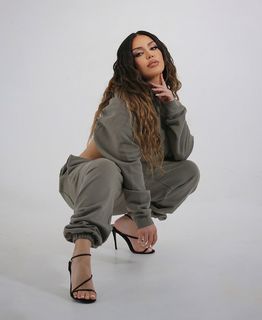 Sara Dastjani feet photo 4