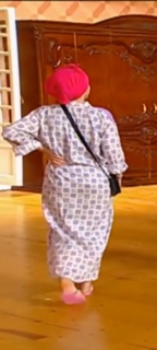 Sara Derzawy feet photo 4