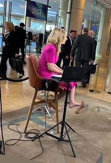 Sara Eisen feet photo 11