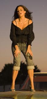 Sara Evans feet photo thumbnail