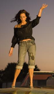 Sara Evans feet photo thumbnail