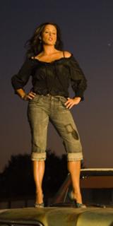 Sara Evans feet photo thumbnail