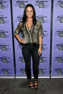 Sara Evans feet photo thumbnail