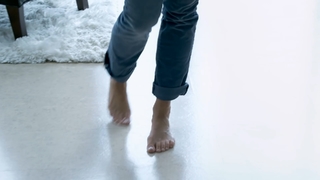 Sara Evans feet photo thumbnail