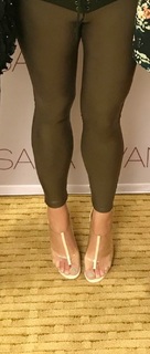 Sara Evans feet photo thumbnail