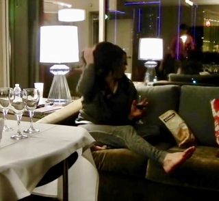 Sara Evans feet photo thumbnail