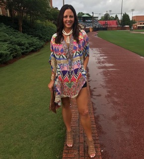 Sara Evans feet photo thumbnail