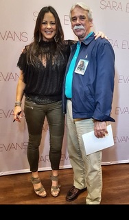 Sara Evans feet photo thumbnail