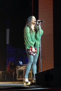 Sara Evans feet photo thumbnail