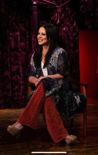 Sara Evans feet photo thumbnail