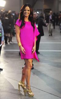 Sara Evans feet photo thumbnail
