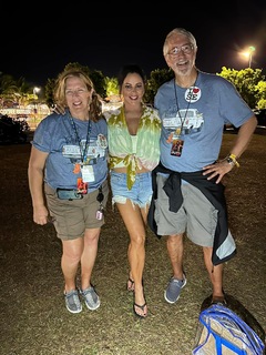 Sara Evans feet photo thumbnail