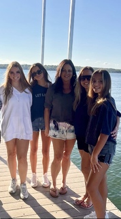 Sara Evans feet photo thumbnail