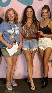 Sara Evans feet photo thumbnail