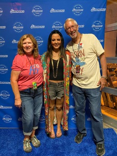 Sara Evans feet photo thumbnail