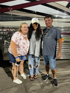 Sara Evans feet photo thumbnail