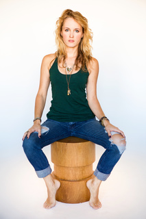 Sara Fletcher feet photo 18