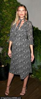 Sara Foster feet photo thumbnail