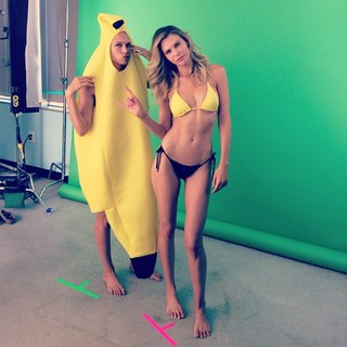 Sara Foster feet photo thumbnail