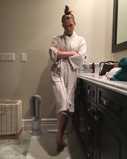 Sara Foster feet photo thumbnail