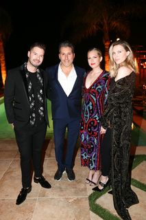 Sara Foster feet photo thumbnail