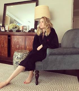 Sara Foster feet photo thumbnail