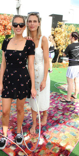 Sara Foster feet photo thumbnail