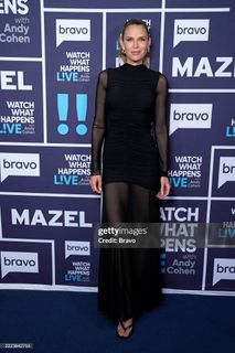 Sara Foster feet photo thumbnail