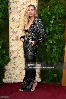 Sara Foster feet photo thumbnail