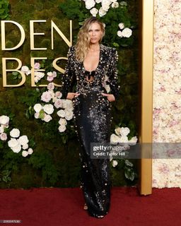 Sara Foster feet photo thumbnail