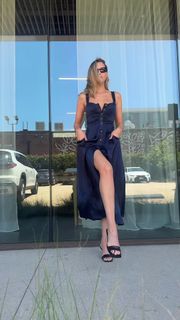 Sara Foster feet photo thumbnail