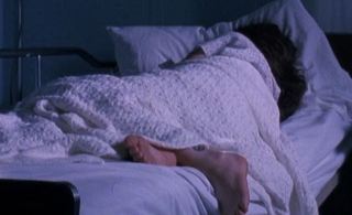 Sara Gilbert feet photo thumbnail