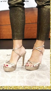 Sara Gore feet photo 9