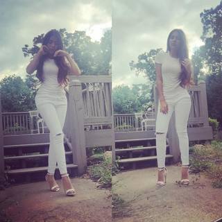 Sara Gurpal feet photo 12