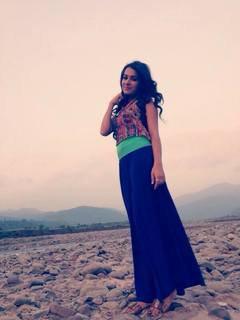 Sara Gurpal feet photo 9